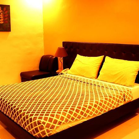 Urbantel Hotel Lucena Extérieur photo
